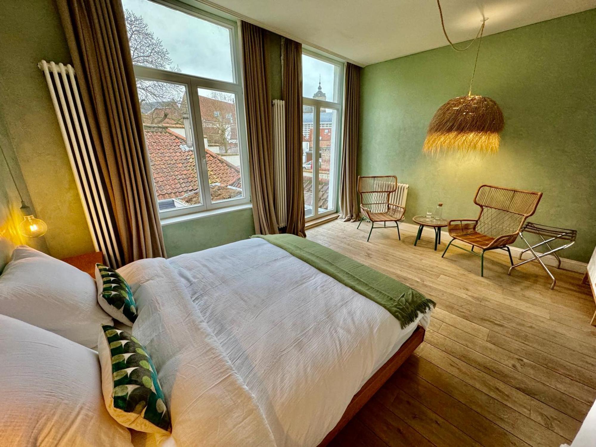 Sleeping Swan Bed & Breakfast Брюж Екстериор снимка