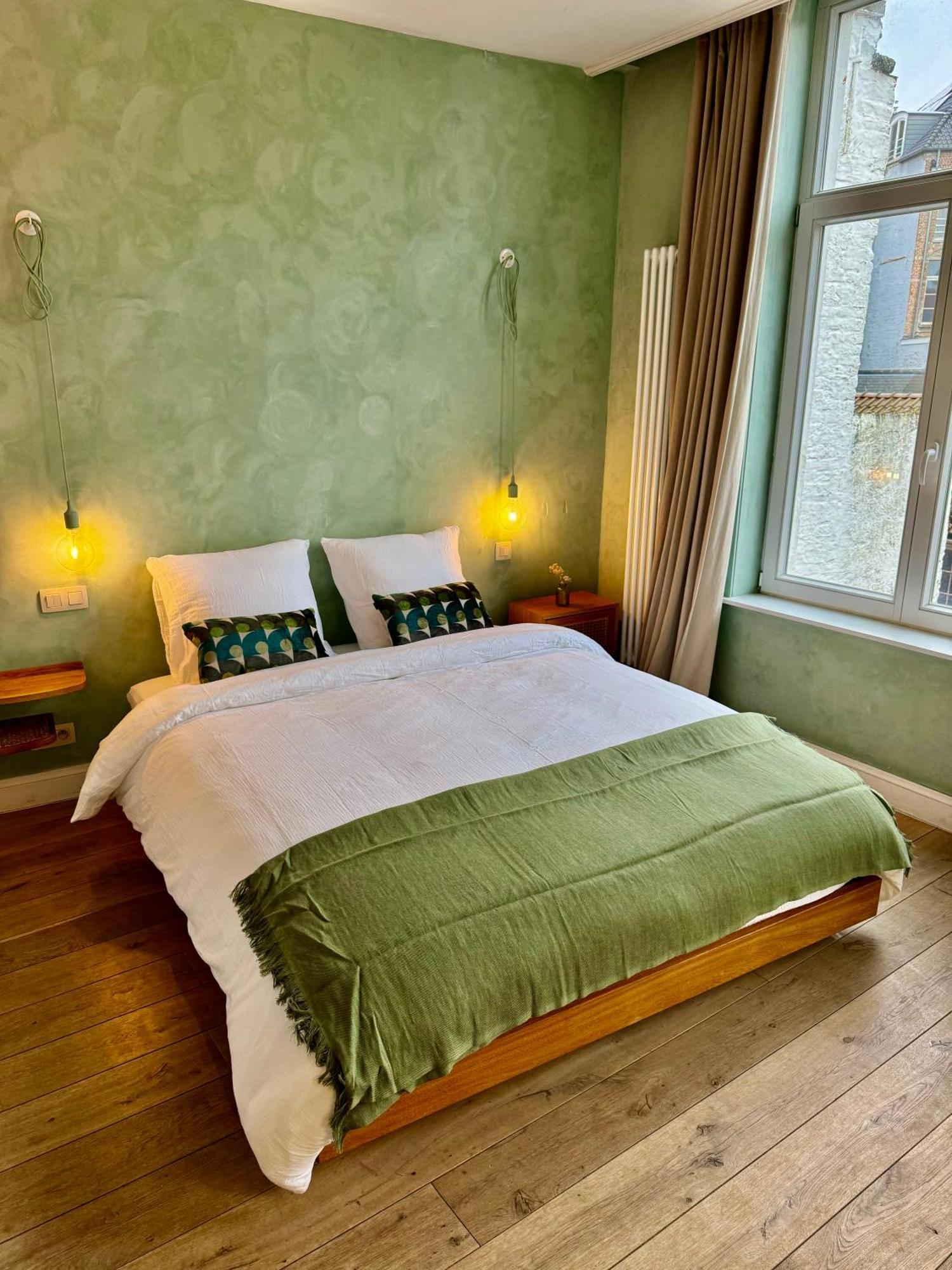 Sleeping Swan Bed & Breakfast Брюж Екстериор снимка