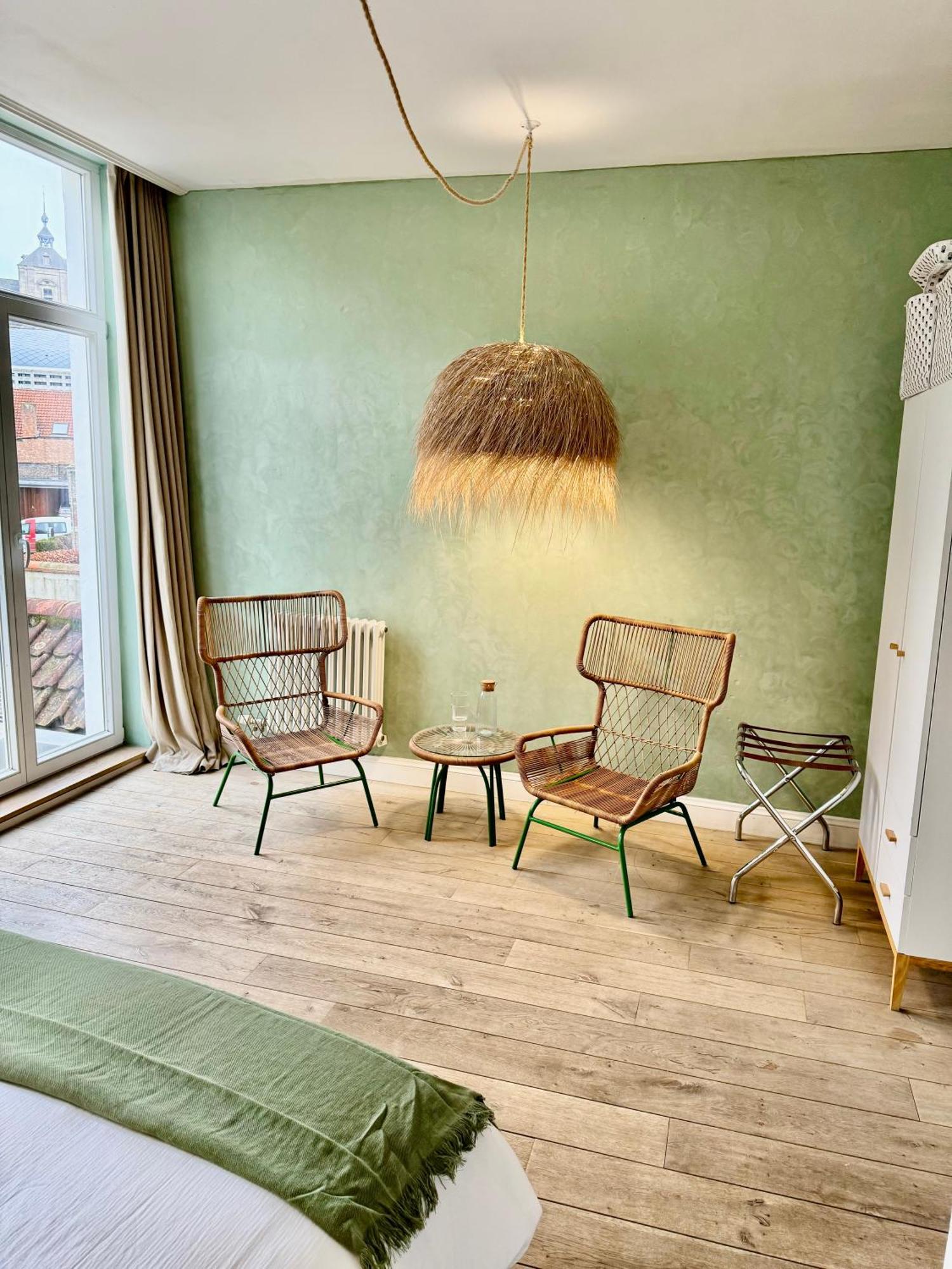 Sleeping Swan Bed & Breakfast Брюж Екстериор снимка